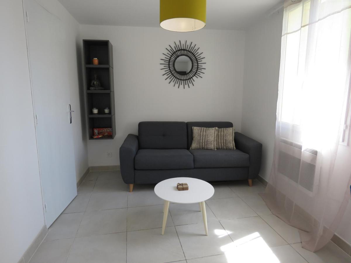 Appartement Centre Historique Avec Terrasse Au Porte De La Camargue Сен-Жиль Екстер'єр фото